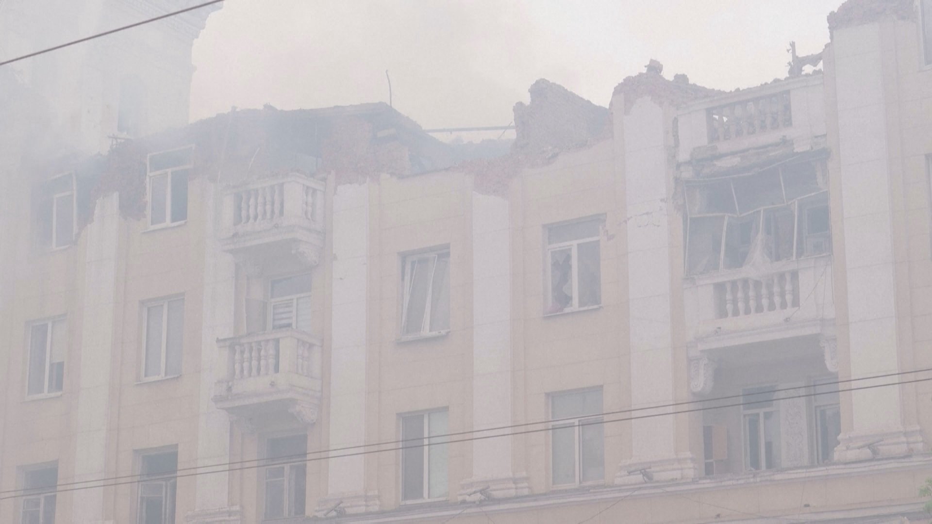 ウクライナ中部に攻撃で7人死亡
