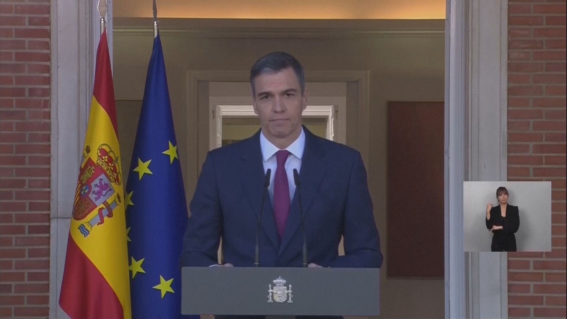 スペイン首相続投表明　妻の汚職疑惑で予備的捜査開始で検討
