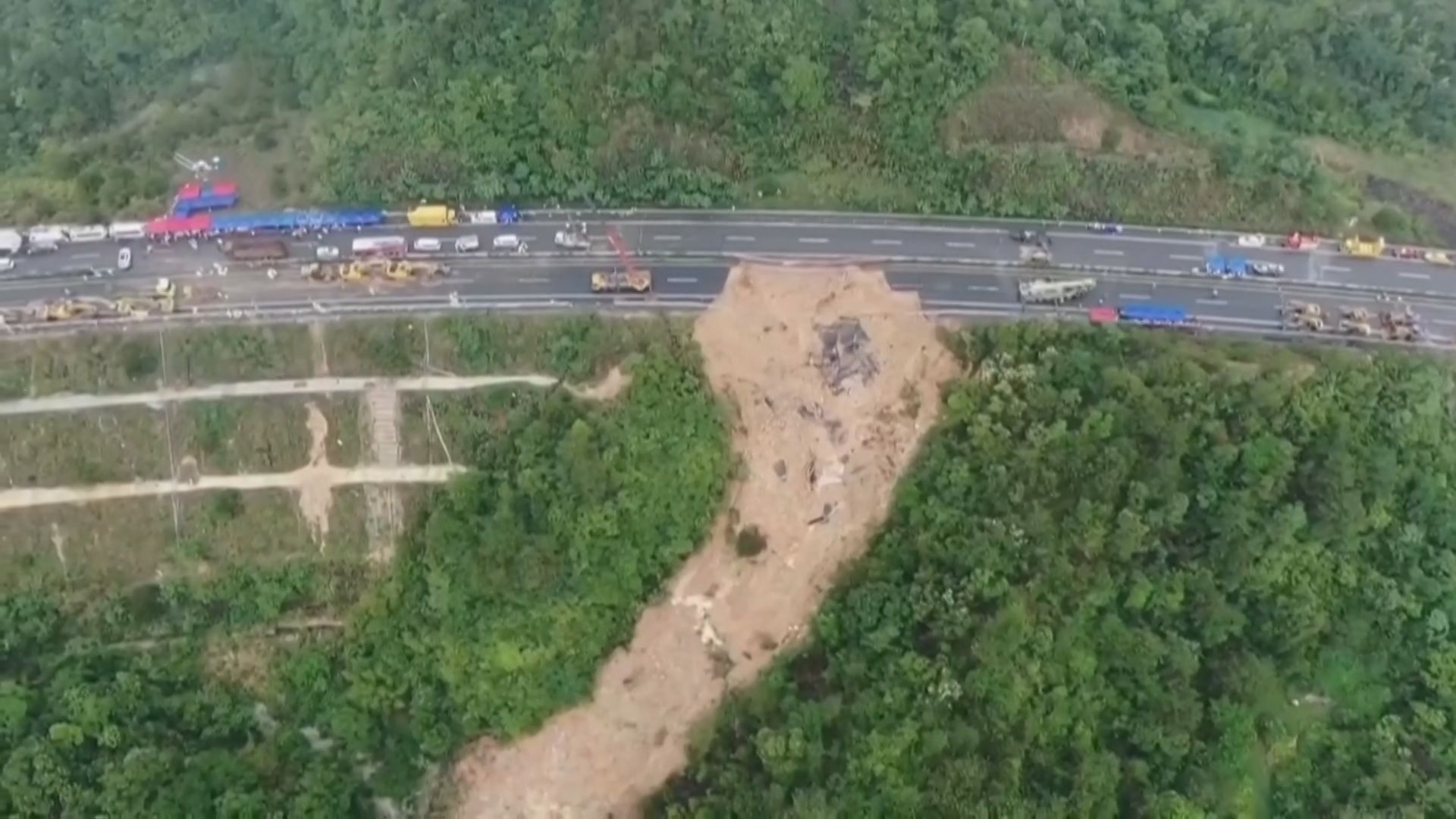 中国・広東省　高速道路崩落事故で死者は48人に　現地メディア報道