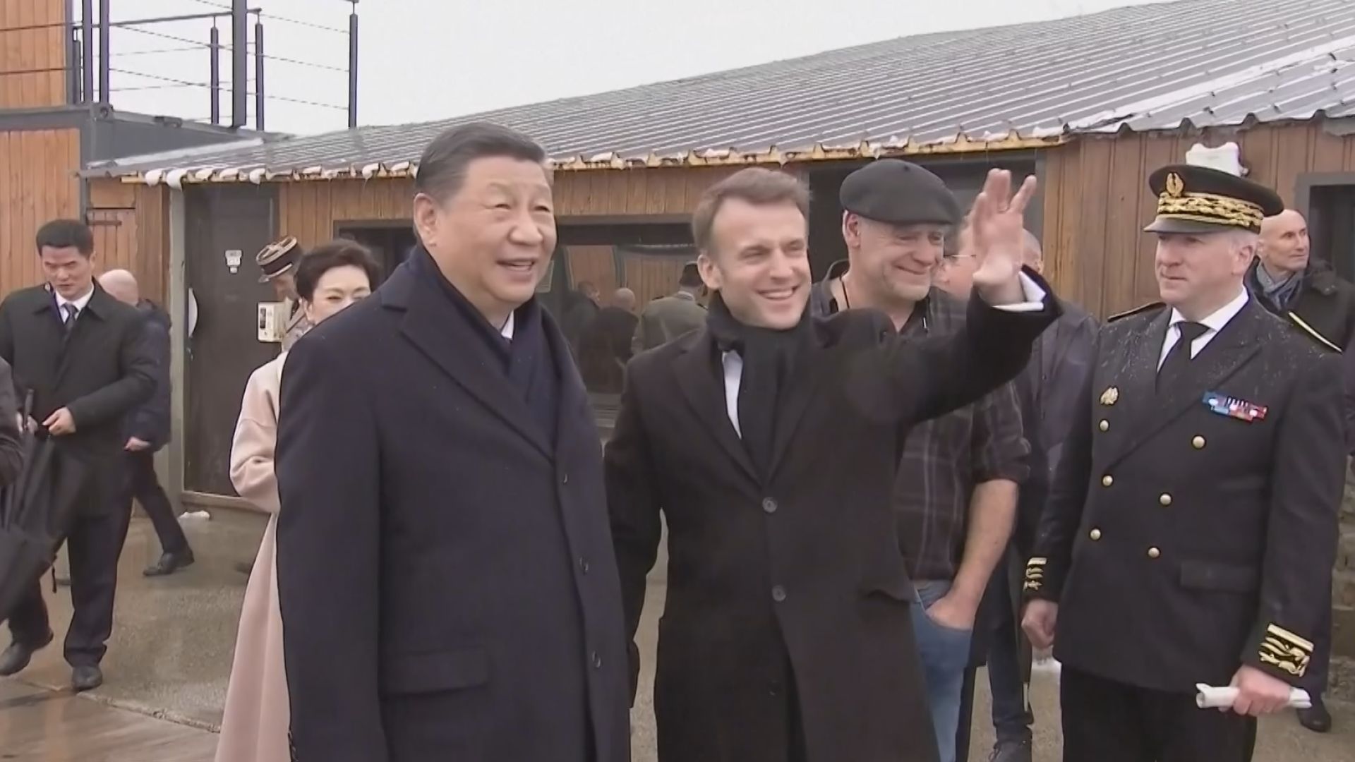 中国・習近平国家主席が仏マクロン大統領ゆかりのピレネー山脈訪問　親密さアピール