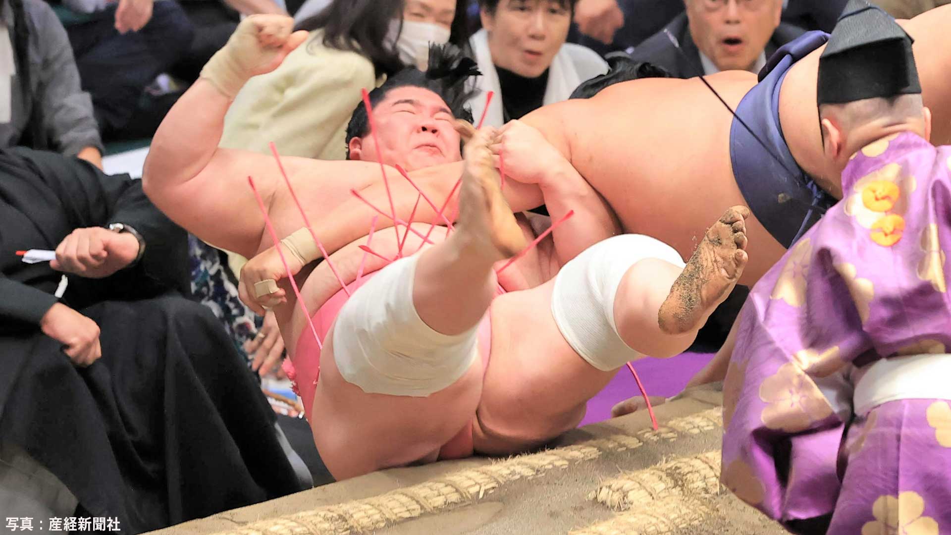 宇良が豊昇龍に敗れ大関戦で連敗、優勝争いトップは7勝1敗で大の里、宝富士の2人に【大相撲夏場所・8日目】