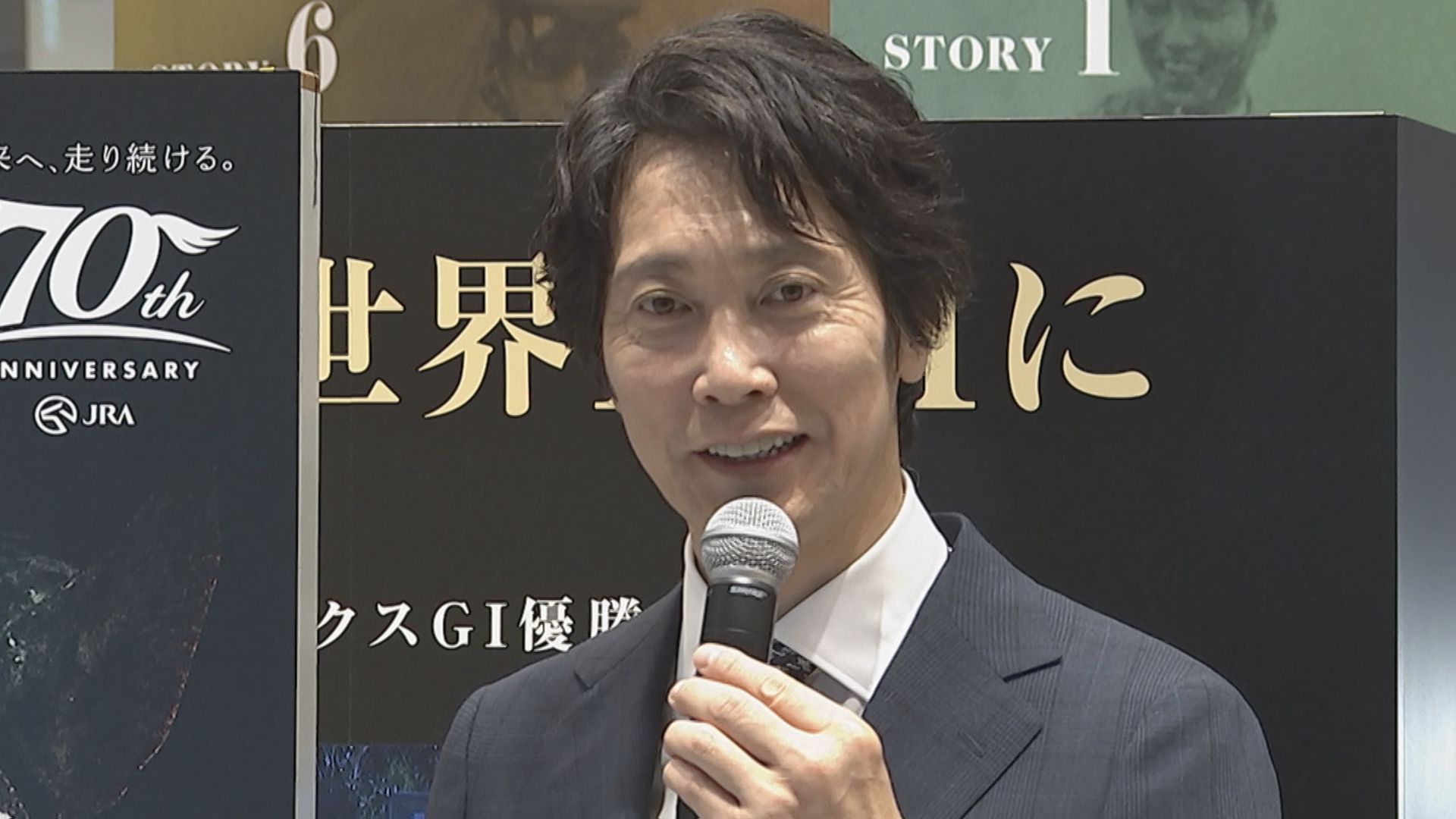 【佐々木蔵之介】ソダシの馬像と入場 馬への愛語る「美しいですよね。ずっと見ていられる」