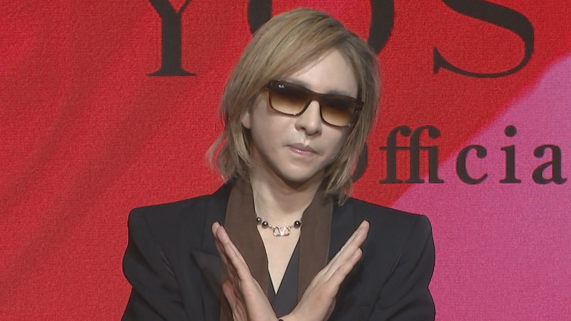 【YOSHIKI】10月に首の手術へ 手術後は「治療に専念」もディナーショーは「やります」と宣言