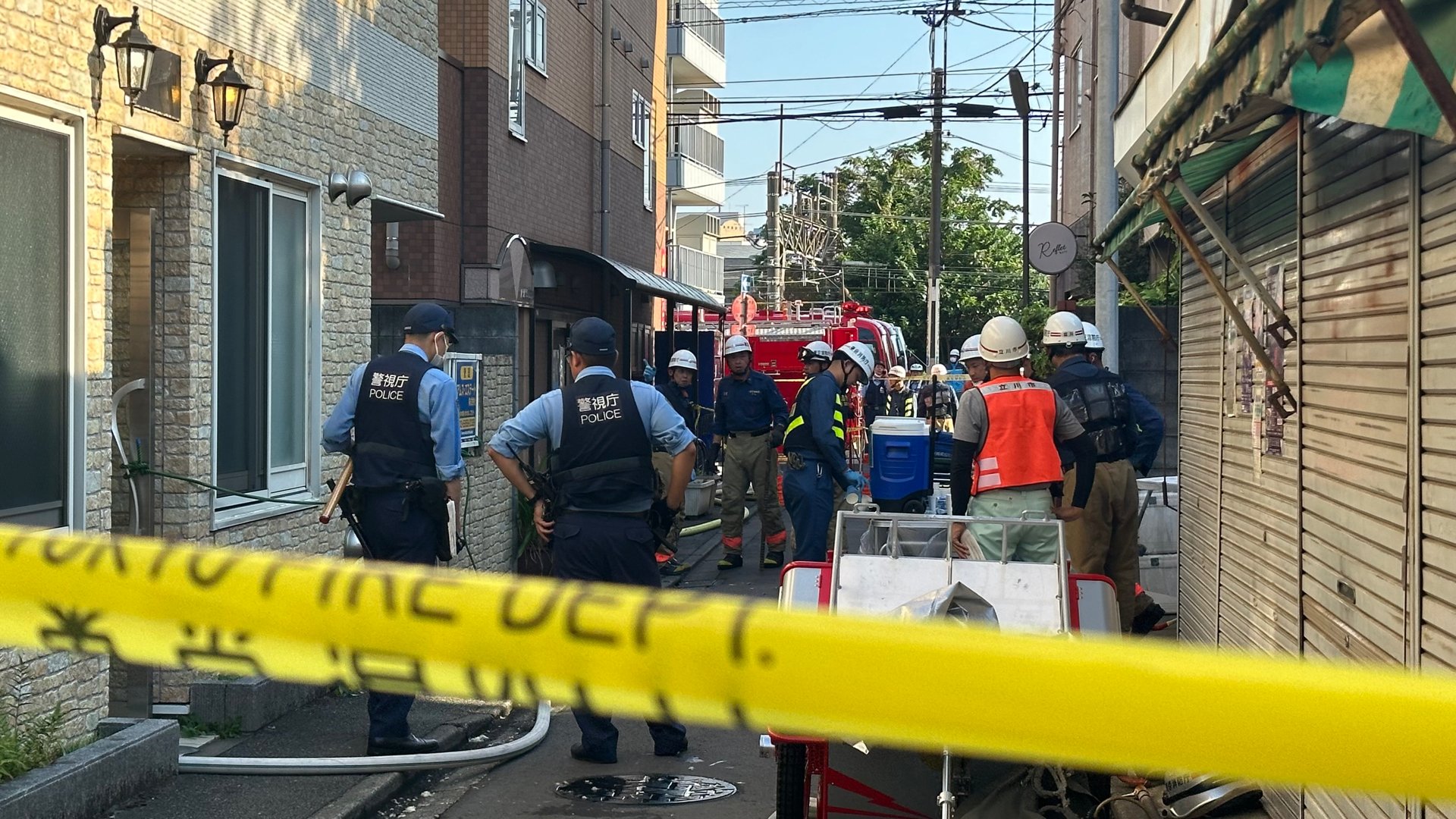 【速報】東京・立川市のアパートで火災　男性1人救助されるも意識不明か