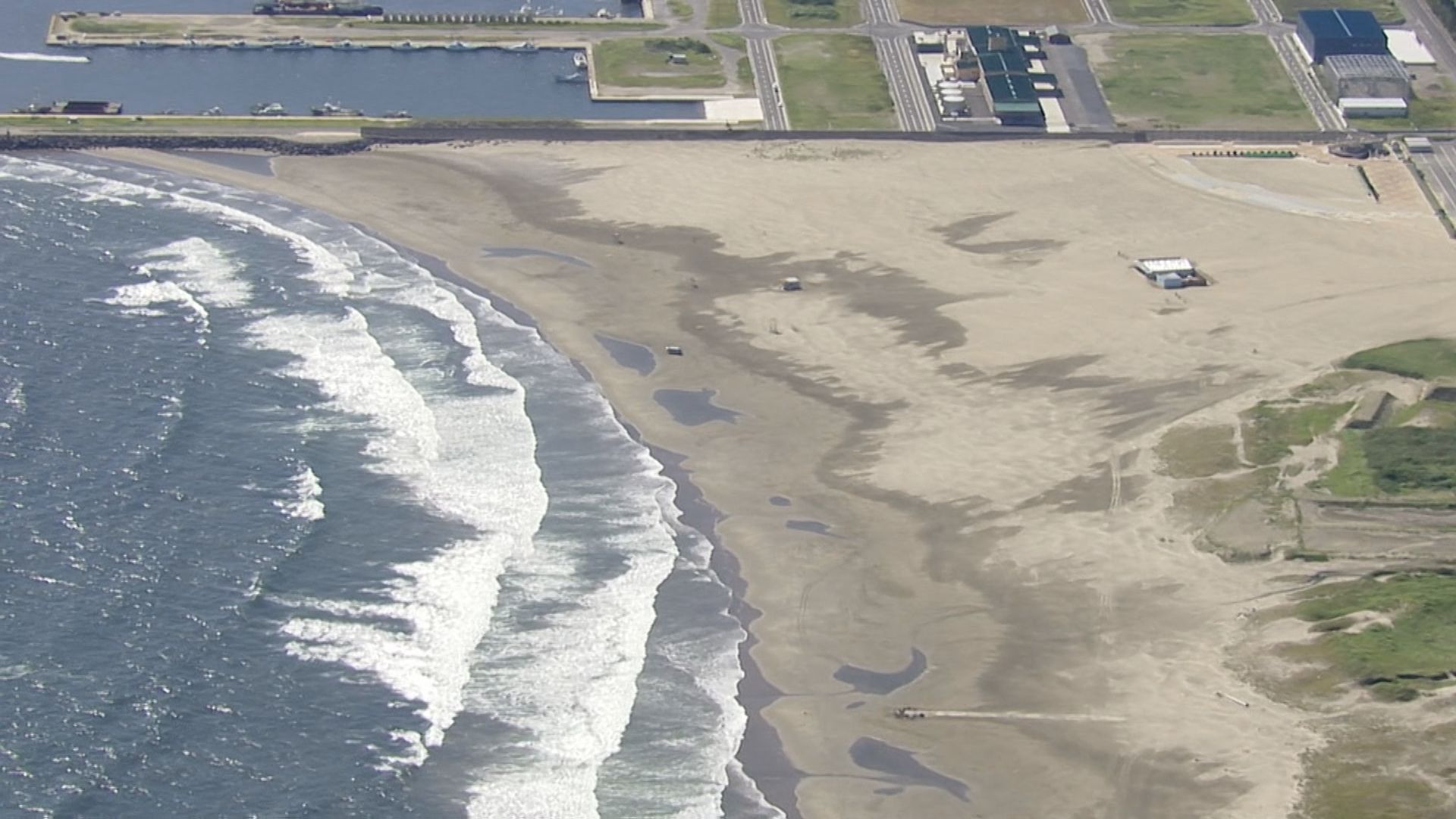 海水浴場で高校2年の男子生徒が流され行方不明　捜索続く　茨城・神栖市