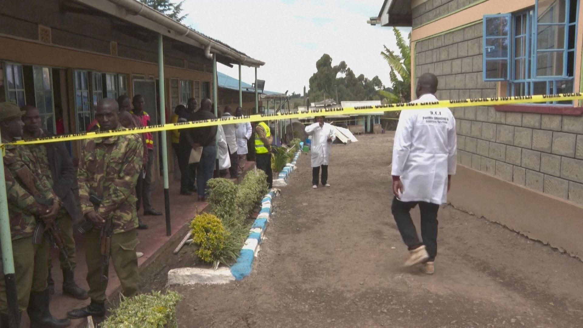 ケニア中部の学校寮で火災　17人死亡