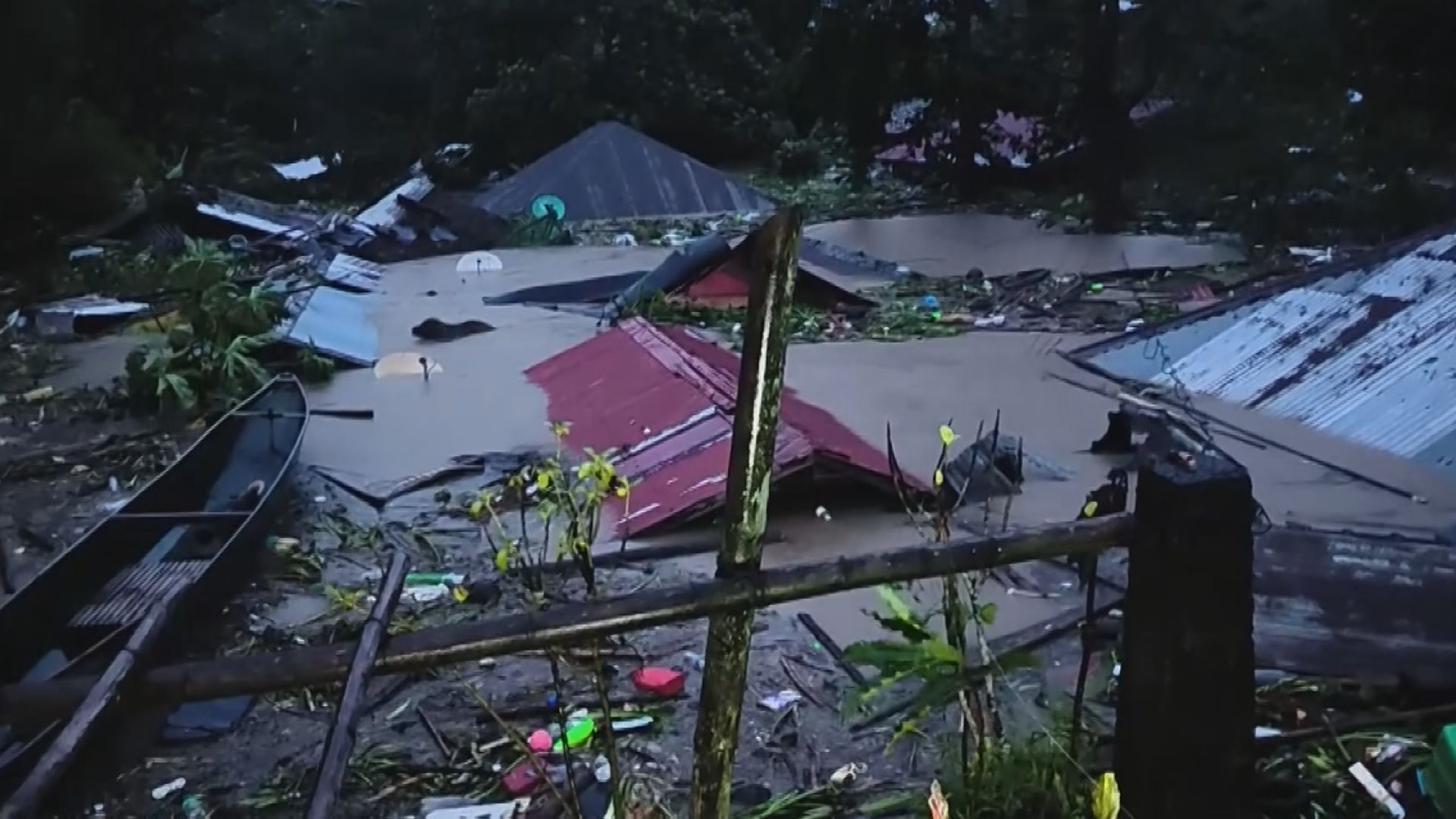 フィリピンに台風20号が上陸　少なくとも24人が死亡　大雨による洪水などの影響で　死者数はさらに増える見込み