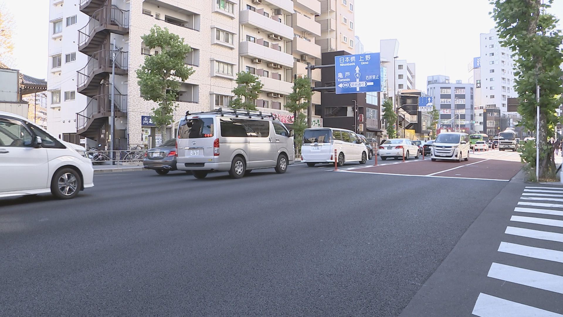 「ひいた認識がない」ひき逃げの疑いでタクシー運転手の男（77）を逮捕　横断歩道に横たわる女性（50代）をひいて死亡させたか　東京・荒川区　警視庁