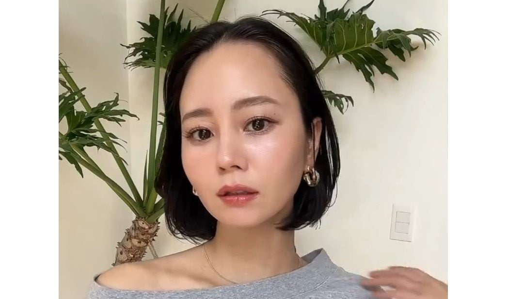 【堀北真希さんの妹】 NANAMIさん 「私の最近のお出かけ前の習慣」 SNSで最新ショット公開