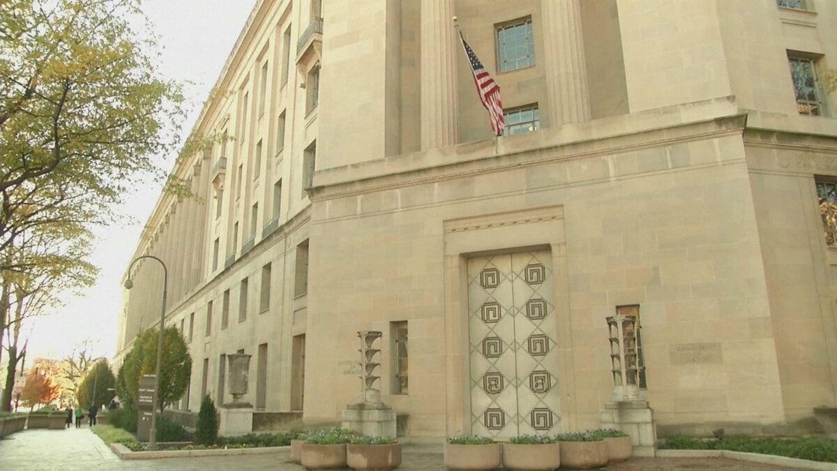 米トランプ政権が西部カリフォルニア州を提訴　トランスジェンダー選手の女子大会出場めぐり