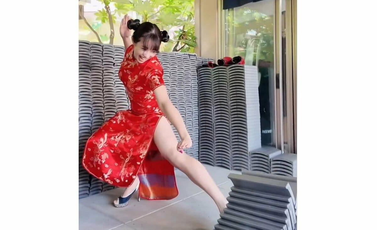 【 堀江聖夏 】 「片手寸勁で15段に挑戦!!」 チャイナドレス姿で瓦割り