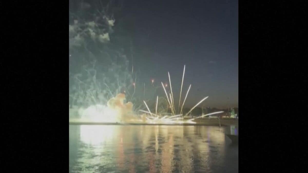 打ち上げ花火が地上近くで爆発　子どもを含む19人がけが　日本人も多く住むドイツ西部・デュッセルドルフで