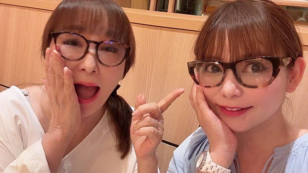 【 中川翔子 】妊娠検診「オール合格!」も “2倍お腹が重くなる” でクラクラ 美食で発散 母・桂子さんとはメガネで「親子そっくり」