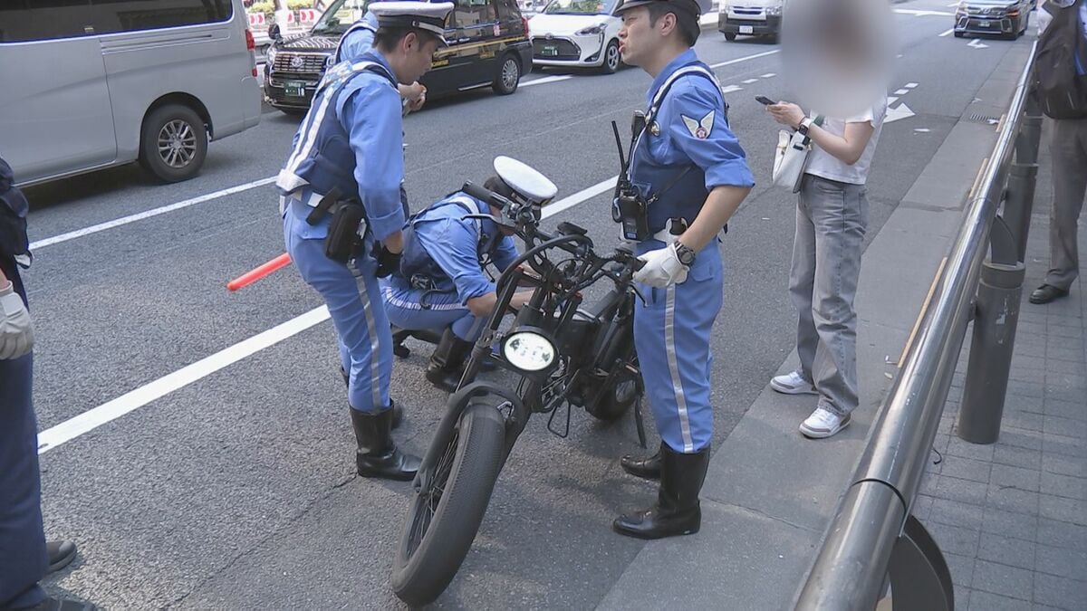 警視庁がモペットの違反走行取り締まり 無免許運転や歩道走行など疑いで男女11人を摘発 東京・渋谷