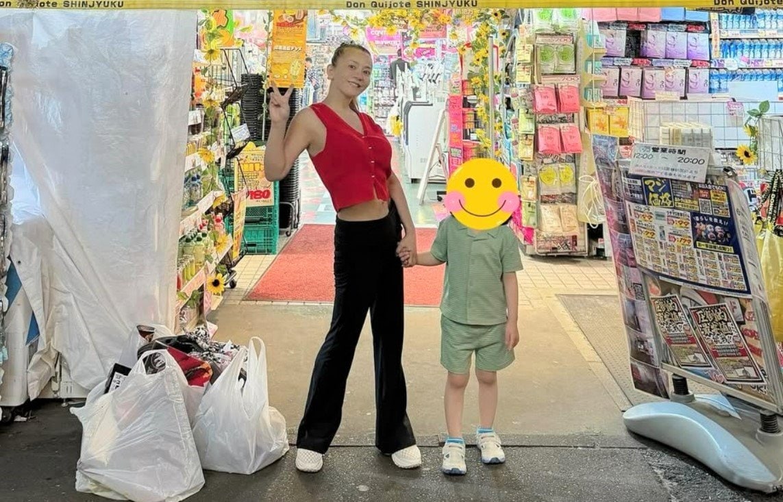 【 華原朋美 】 「熱中症になる心配もなく息子がいっぱい遊べる場所を 見つけました❤」 母子の時間を楽しむ 「私も一緒になって遊べたので本当に楽しかったです」