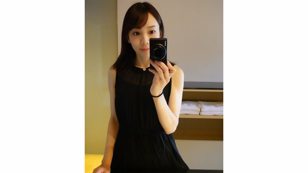 【 杜このみ 】 「場所中は意識せずとも白いお洋服ばかり」 力士の妻ならではの服装習慣 「場所後に着ようと楽しみにしていた」 黒ワンピース姿を披露