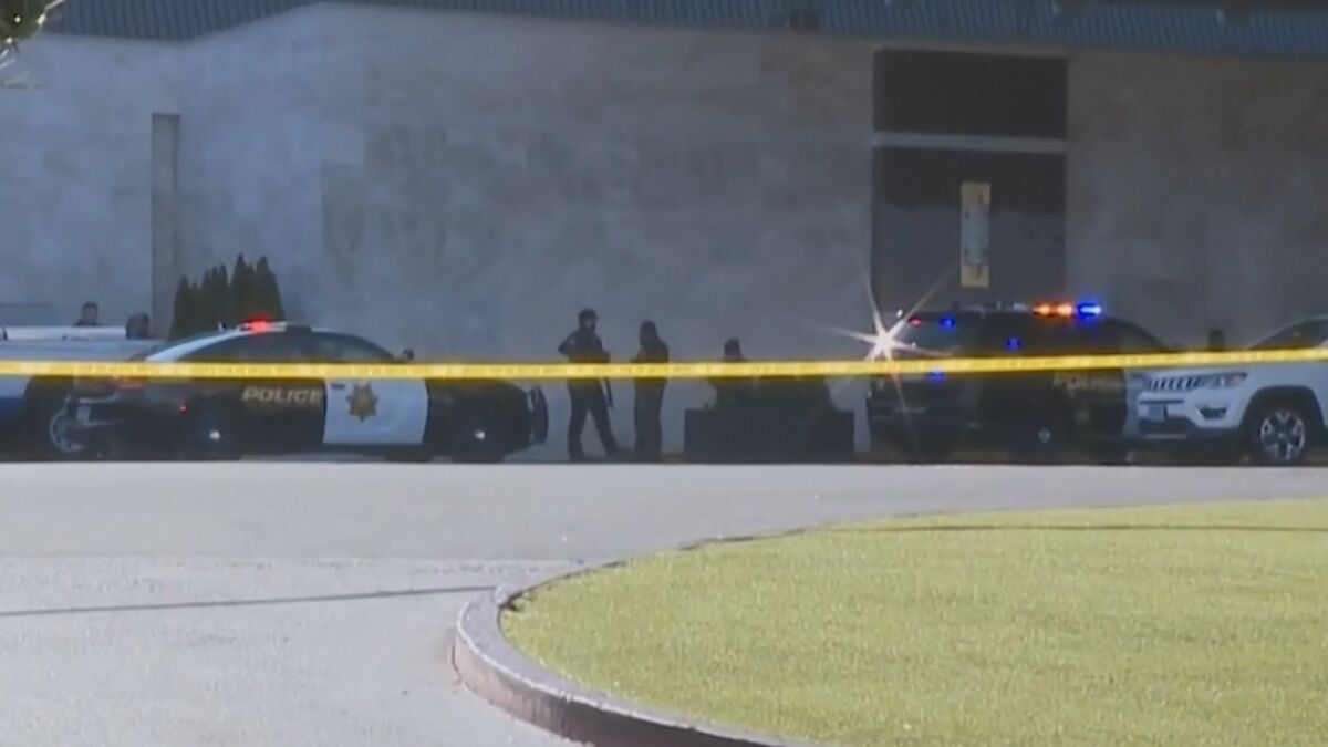 米・ネバダ州のカジノ敷地内で銃撃事件 少なくとも3人死亡、3人重軽傷 容疑者は警察との銃撃戦の末に身柄拘束、病院で重体