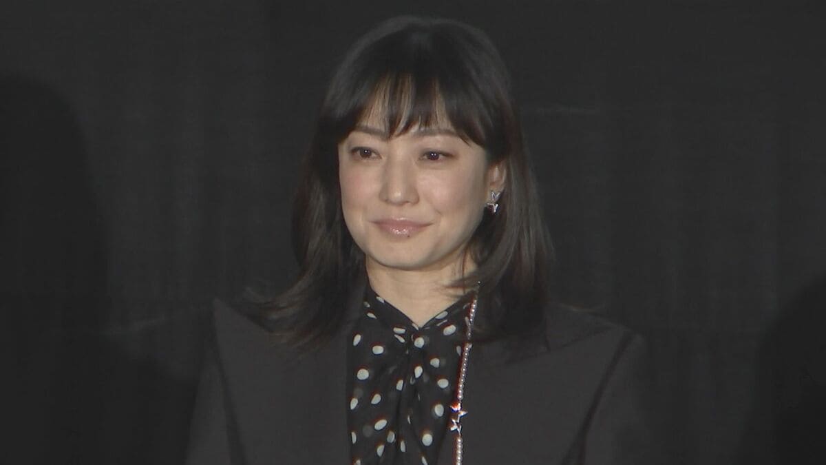 【菅野美穂】主演映画バスツアーで「怖すぎワロタ」最近は子どもとプールにハマる 赤楚衛二「最近、ゴッドハンド見つけた」