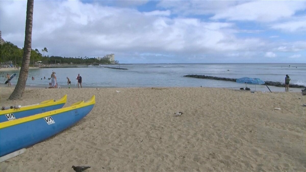 ハワイの津波警報は解除 太平洋津波警報センター