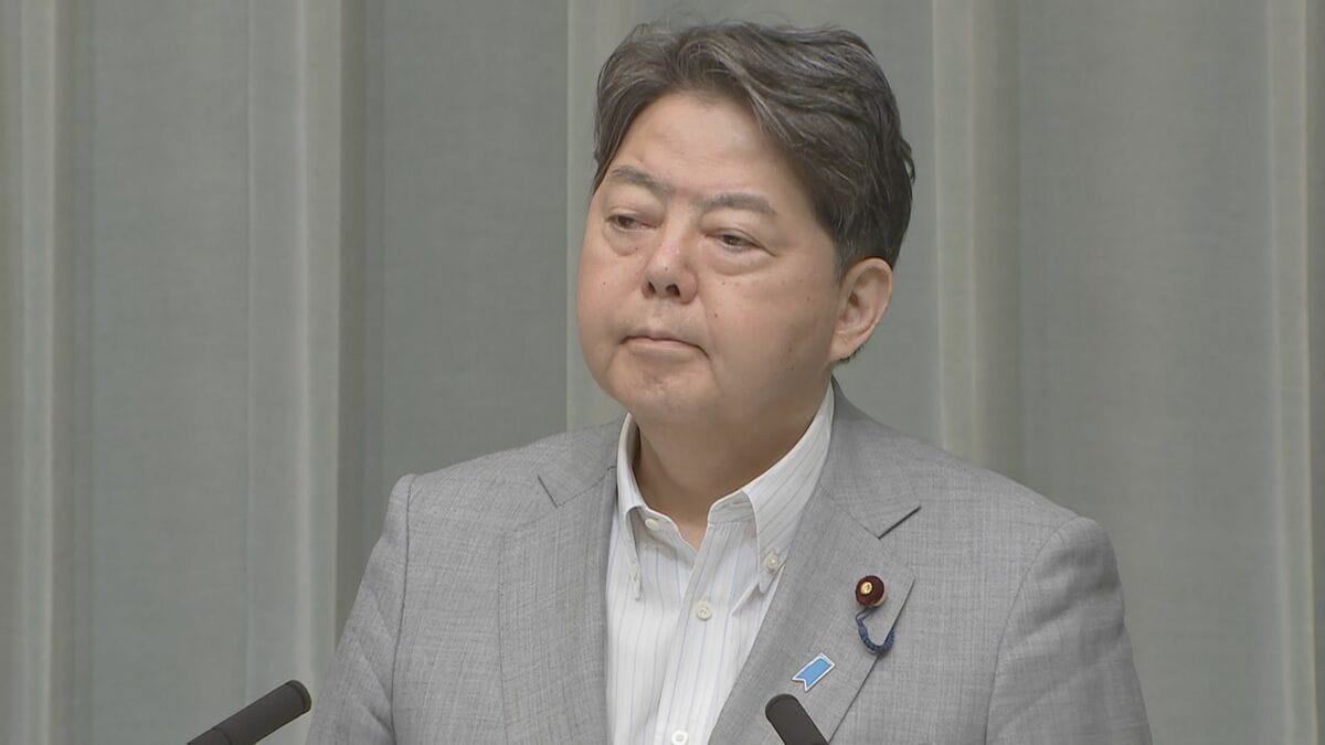 津波警報による避難中に熱中症で11人緊急搬送 林官房長官「健康の確保に十分配慮を」