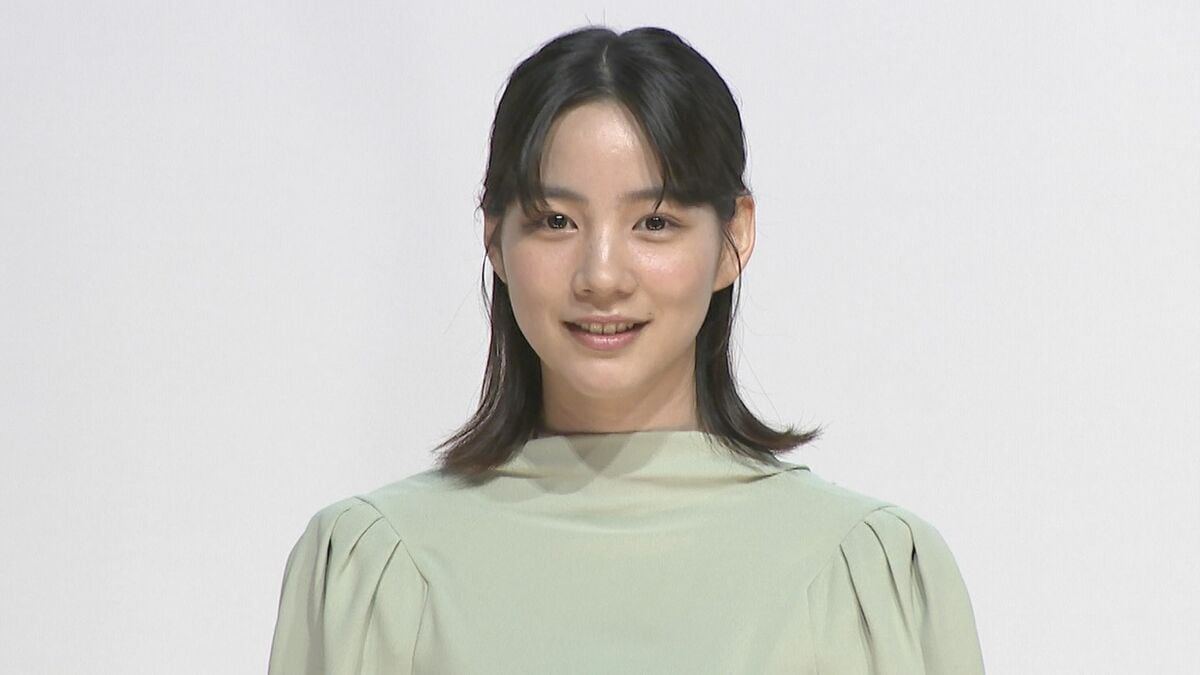 【のん】「子どもが大きくなって大変」役になりきって質疑応答「ほいじゃあね〜」とホンワカ挨拶