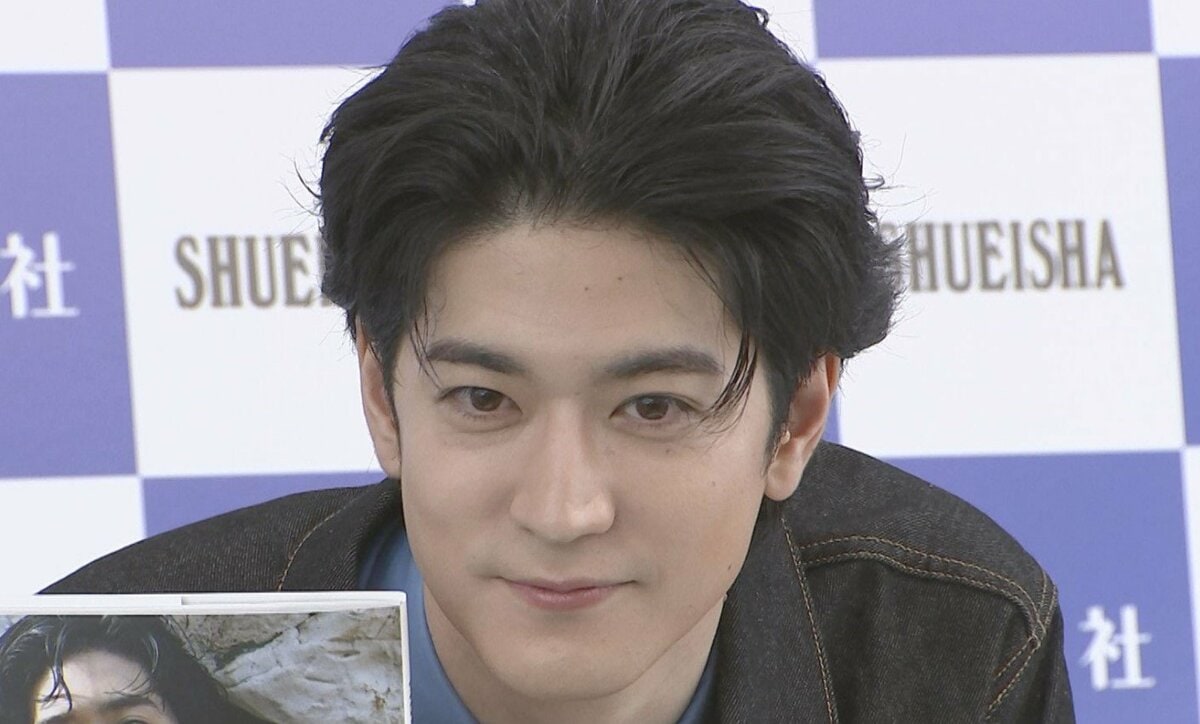 【 Hey! Say! JUMP・中島裕翔 】 初ソロ写真集「Hue I am」発売 メンバーに渡すのは「こっ恥ずかしい」 メンノンモデル8年間の集大成