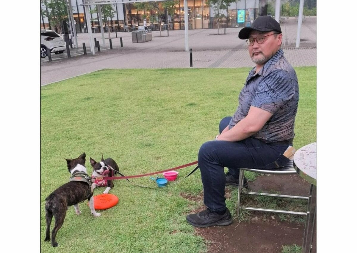 【 貴乃花光司 】 「ワンちゃんも猛暑の中大変です。水分補給をしながらストレス発散」　愛犬との一コマを公開　「皆さまも熱中症にはお気をつけください」