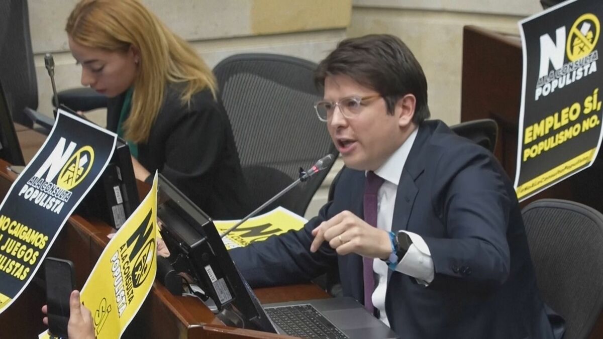 銃撃を受けた南米コロンビアの大統領選候補ウリベ上院議員が死亡　政治集会の最中に銃撃を受け危篤状態が続くも