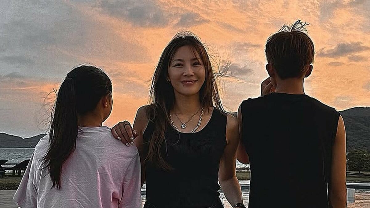 【 瀬戸朝香 】 海外に住む子どもたちと久米島旅行を満喫 「一緒にいる期間は目一杯楽しむ!」「今、一番大切なことなのであーる」 家族の絆を語る