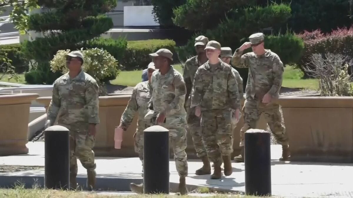 米ワシントンに州兵到着　トランプ大統領「犯罪緊急事態」宣言を受け