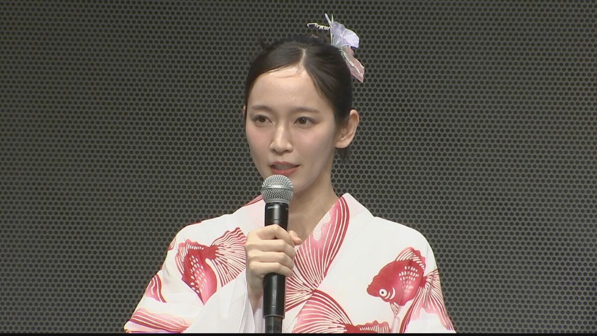 【吉岡里帆】艶やかな浴衣姿で登場 台湾ロケは食べ物が美味しすぎ 帰国間際は「ぷりっぷり」に水上恒司は「ぶりっぶり」に