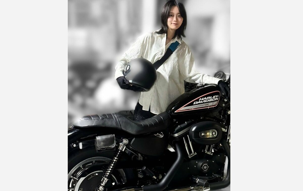 【 彩雪 】 この時期は「少し涼しくなってきた時間の空と風が好きでやっぱり乗りたくなってしまう」 愛車・ハーレーダビッドソン笑顔 【 Harley-Davidson XL883R 】