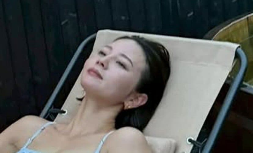 【堀北真希さんの妹】 NANAMIさん 「自分たちで火をおこして薪から温める」 自然に囲まれた完全プライベートサウナを満喫