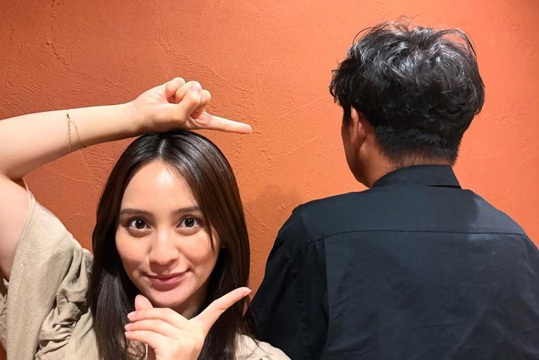 【 岡田結実 】　父・岡田圭右と　初２ショットで結婚報告　「おめでとう！！って笑顔で言ってくれたからよかったー！！」「共演NGなので写真撮るの試行錯誤」