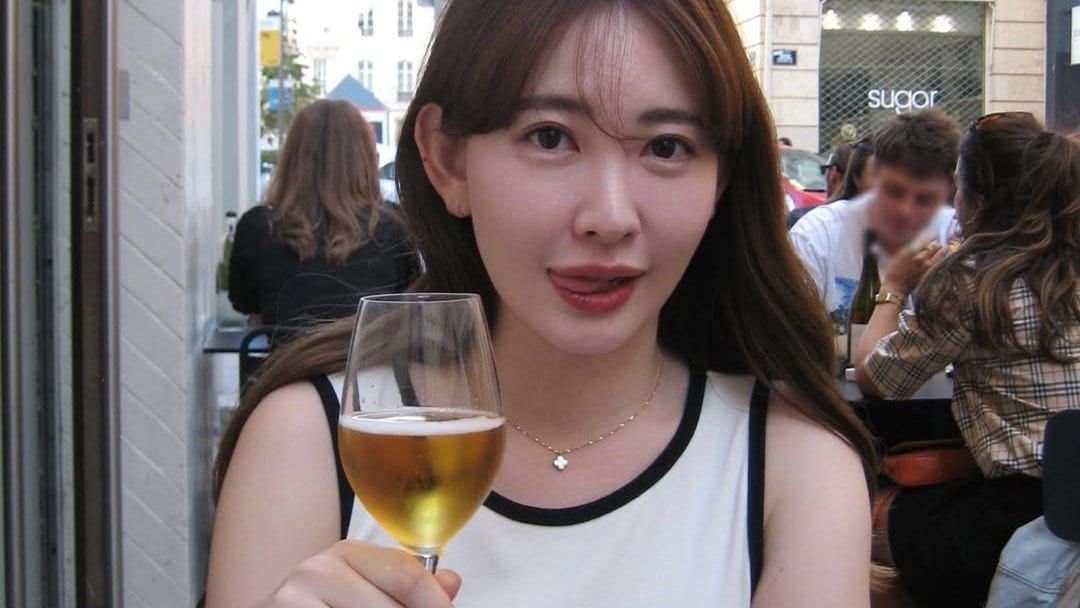 【 小嶋陽菜 】南仏マルセイユ “断崖とブルーの海” の旅 街では「ビールが最高」 優雅かつ気さくに「特別な体験」