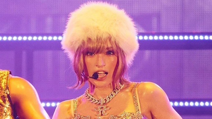 【 浜崎あゆみ 】 「書きたい事は沢山あるのですが、まずは感謝の想いを」　夏フェス「a-nation 」のステージを報告