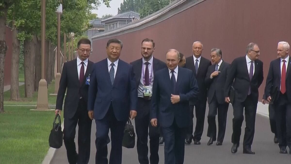 中ロ首脳会談「中ロは世界秩序をリードする存在」アピール　戦勝国としての立場を強調して結束を確認