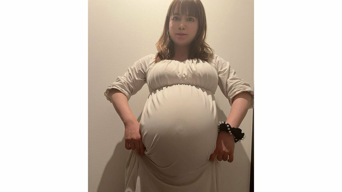 【 中川翔子 】 「まんまるお腹、双子がんばれ〜」 「絶対安静」の日々 「胎動のおかげで大変さすら楽しめてる」