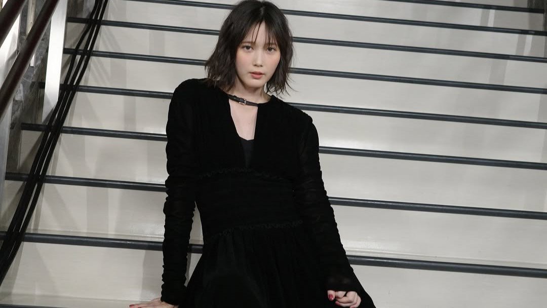 【 本田翼 】黒のワンピースドレスで来年春夏のコレクションに登場 美しさにフォロワー歓喜「本気を出したぞ」