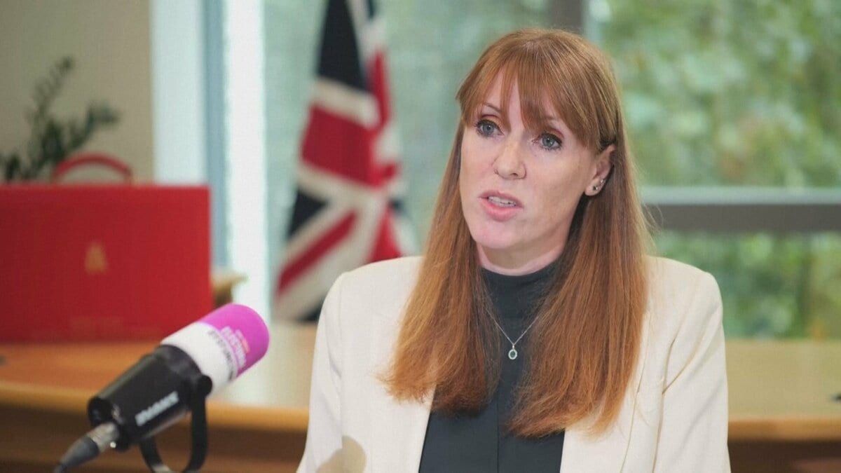 英レイナー副首相辞任　不動産購入で税金を過少支払い 「真の労働者階級出身者」として人気