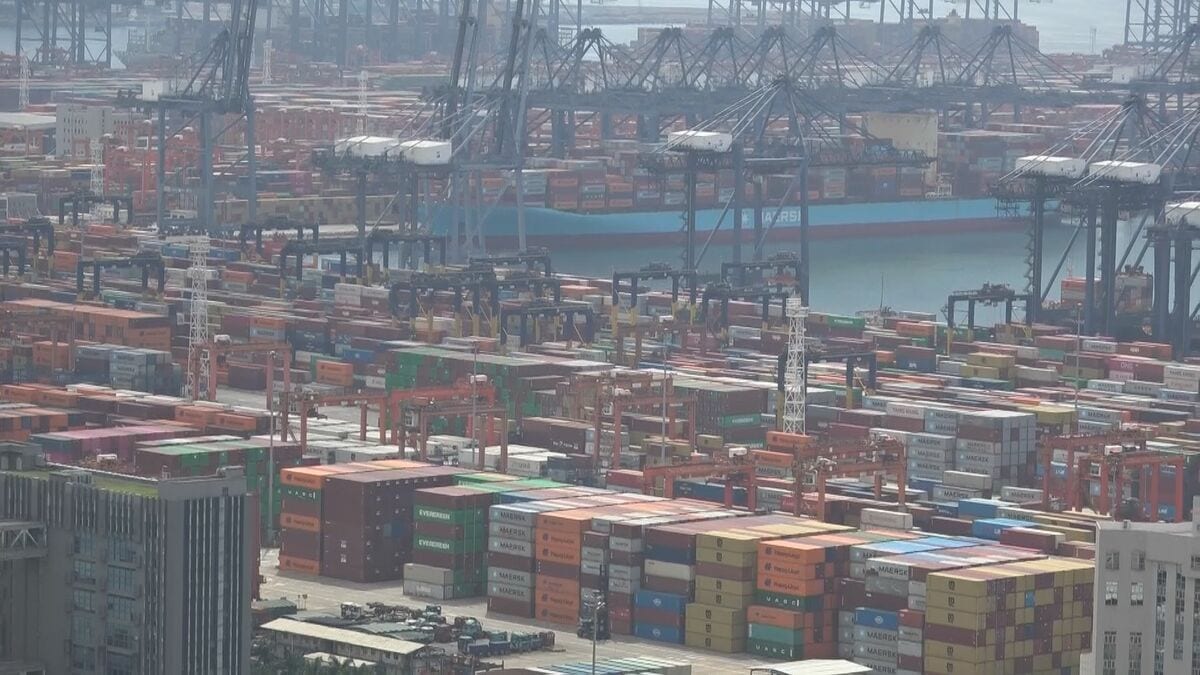 中国 8月の対米輸出33.1%減 世界全体への輸出は4.3%増