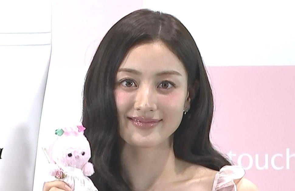 【 TWICE・JIHYO 】　日本では「おいしいお店とコンビニとドラッグストアに」　ブランドミューズ　「milktouch」　新商品イベント