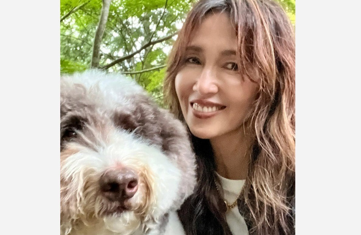 【 工藤静香】 「もみじの緑が光を受けて輝くように、清らかで瑞々しく、満ち溢れる一年になりますように」　９月生まれのファンへメッセージ