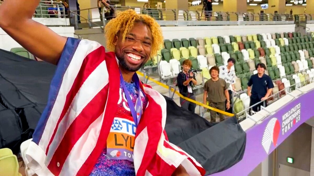 ノア・ライルズが板垣恵介さんと対面「日本語が喋れないけどすごく感謝してる」似顔絵プレゼントに謝意【世界陸上】