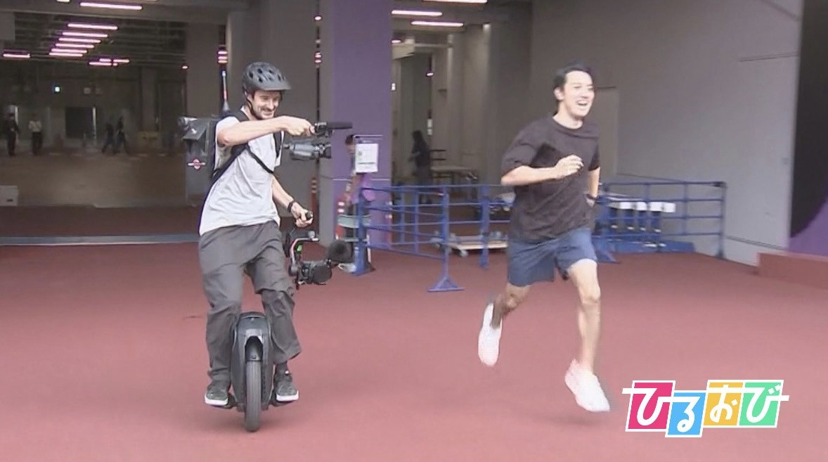 「生中継3年かかった」世界陸上の名物一輪車カメラマンの正体は?「話題になっていると知らなかった」【ひるおび取材】