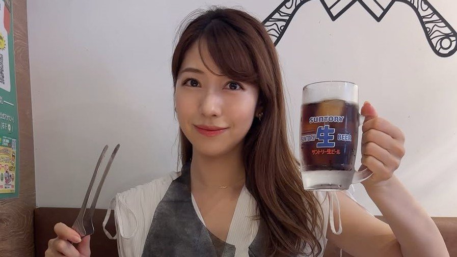 【小野寺結衣】焼肉を前に「食欲の秋がはじまりますね」 会心の笑みで "白米は格別”