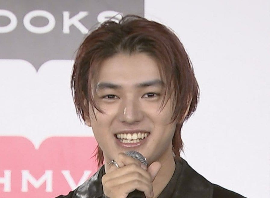 【 荒木飛羽 】　「弟の成長で自分の成長を感じています」　二十歳の誕生日を迎え　“ 今夜は母親のおすすめのお酒を飲みたい ”