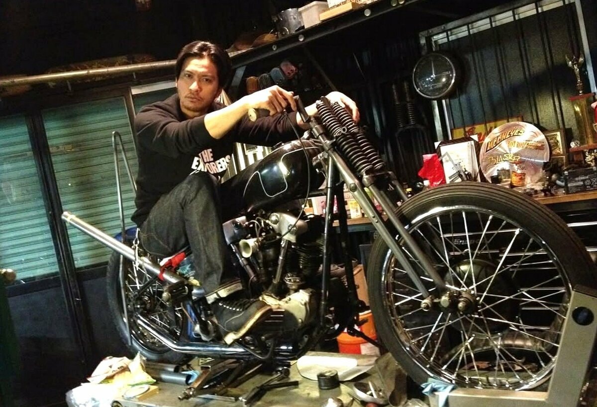 【 長瀬智也 】　バイクに跨るショットを公開　ファンも「いいね！」で反応