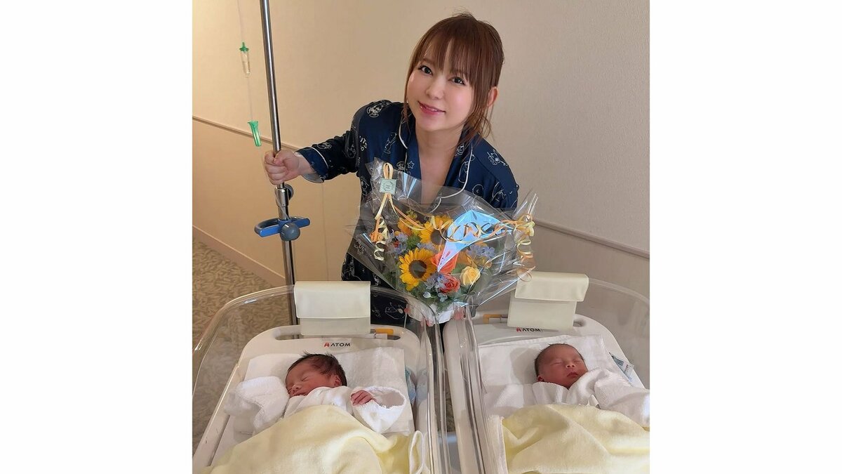 【 中川翔子 】　夫からサプライズ「お花プレゼントしてくれてびっくりしました」　産後の体重変化にも驚き「5キロ以上ある双子を産み」「3キロしか減ってない」