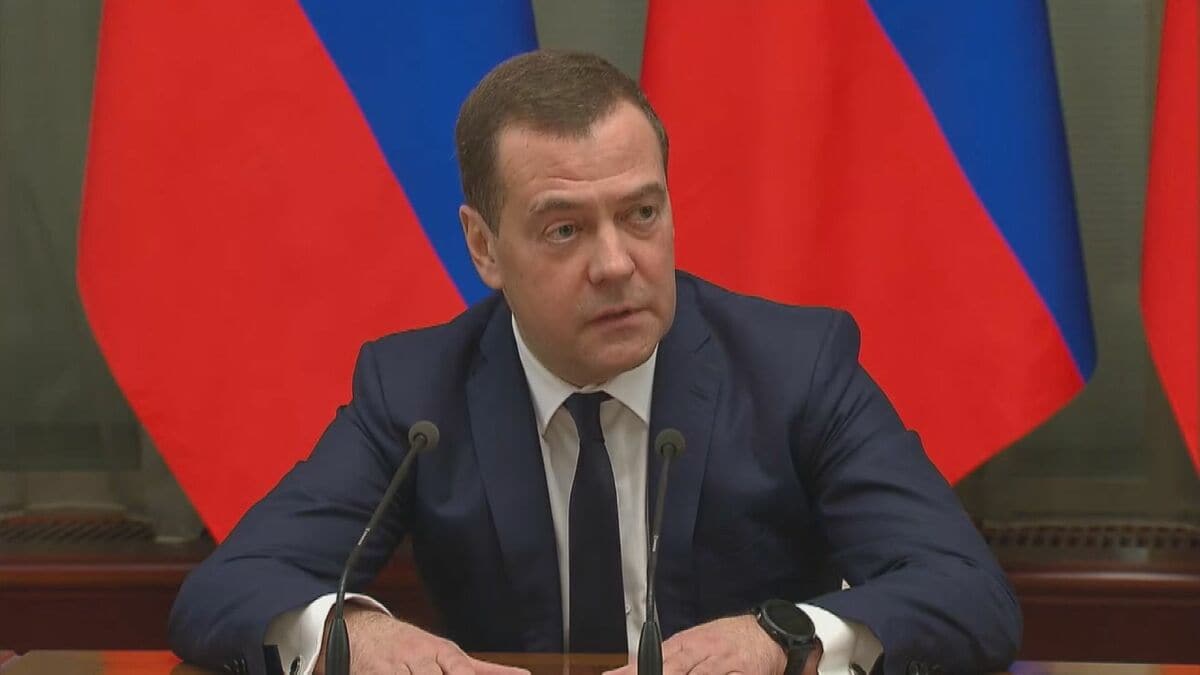 ロシア メドベージェフ前大統領率いる与党代表団が北朝鮮訪問へ 朝鮮労働党創立80年式典に出席